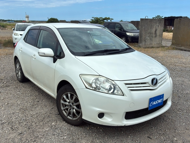 TOYOTA AURIS 2010