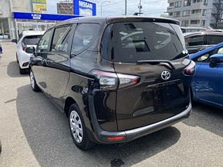 TOYOTA SIENTA 2016