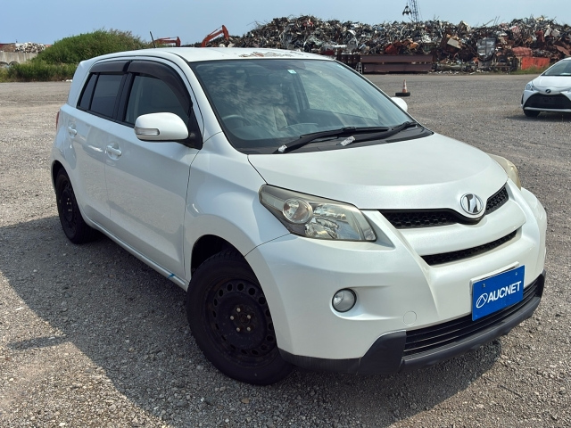 TOYOTA IST 2008