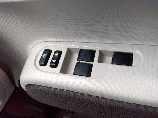 TOYOTA PORTE 2020