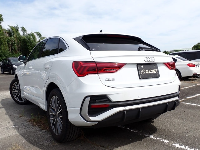AUDI Q3 2023