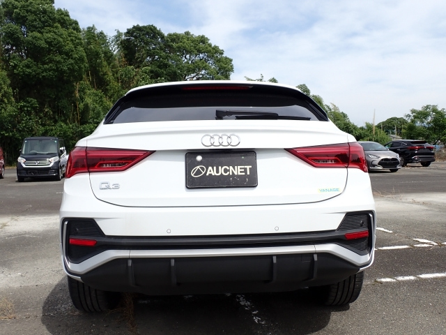AUDI Q3 2023