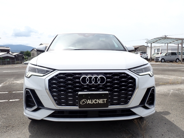 AUDI Q3 2023
