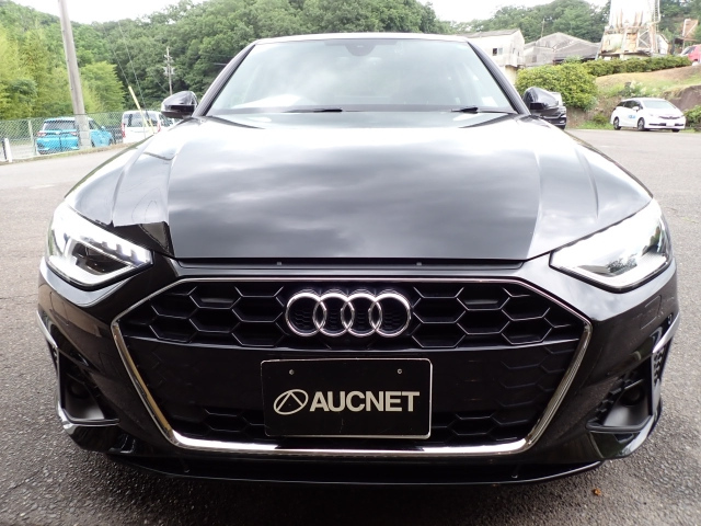 AUDI A4 2021