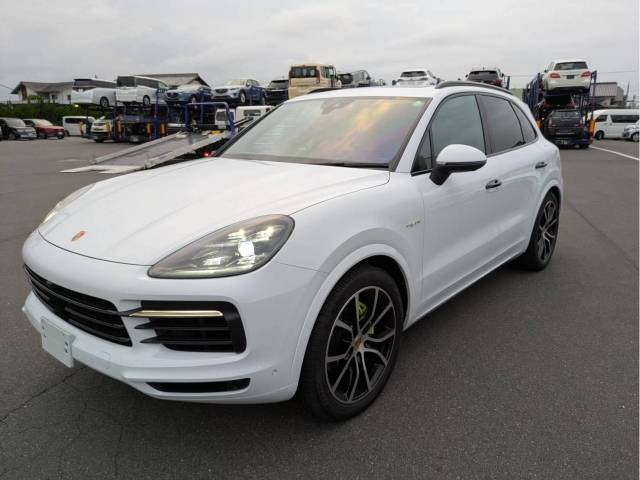 PORSCHE CAYENNE 2022