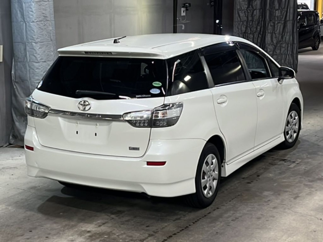 TOYOTA WISH 2012