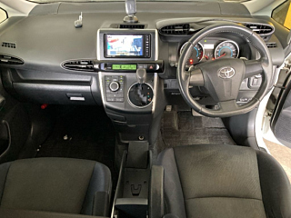 TOYOTA WISH 2009