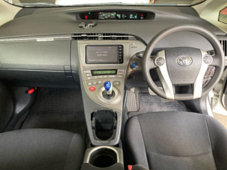 TOYOTA PRIUS 2015