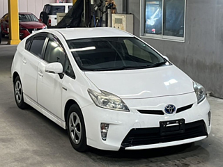 TOYOTA PRIUS 2015