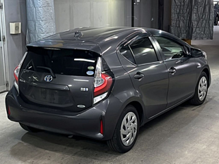 TOYOTA AQUA 2018