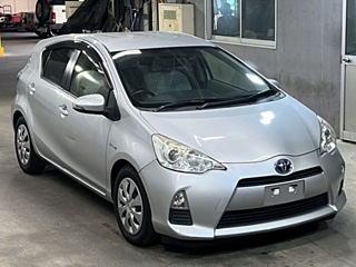 TOYOTA AQUA 2012
