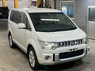 MITSUBISHI DELICA D5 2012