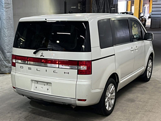 MITSUBISHI DELICA D5 2012