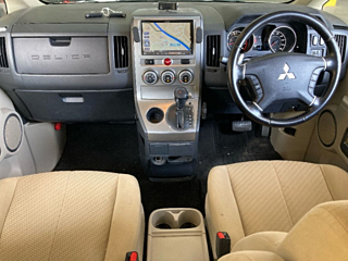 MITSUBISHI DELICA D5 2012