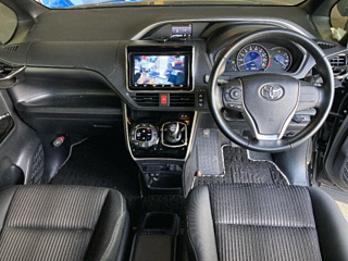 TOYOTA VOXY 2019