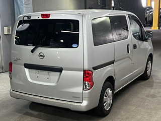 NISSAN NV200 2020