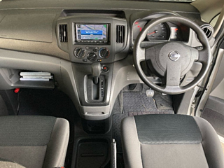 NISSAN NV200 2020