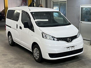 NISSAN NV200 2020