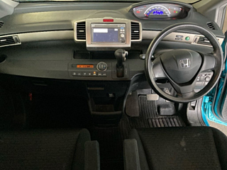 HONDA FREED 2013