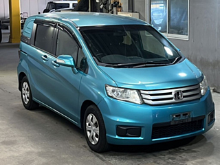 HONDA FREED 2013