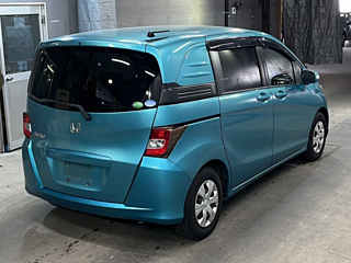 HONDA FREED 2013