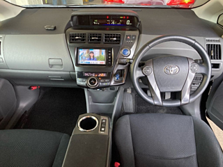 TOYOTA PRIUS ALPHA 2014