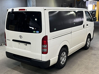 TOYOTA HIACE VAN 2020