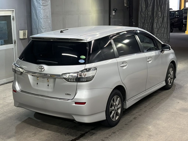 TOYOTA WISH 2014
