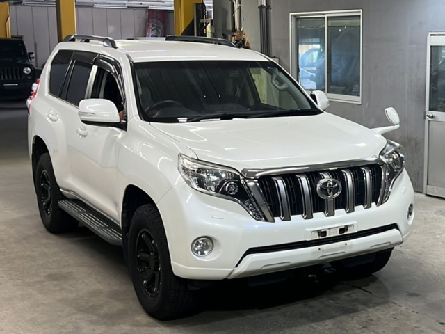 TOYOTA LAND CRUISER PRADO 2015