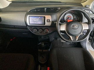TOYOTA VITZ 2016