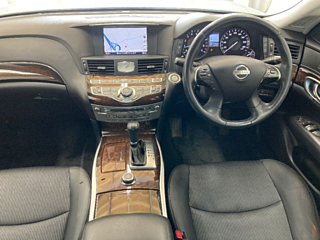 NISSAN FUGA 2010