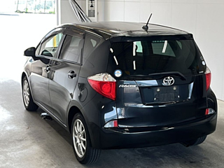 TOYOTA RACTIS 2011