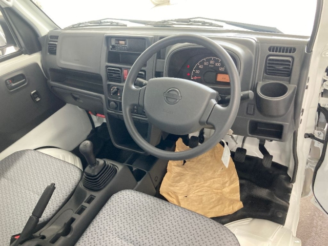 NISSAN CLIPPER TRUCK 2024