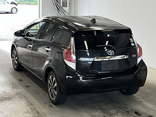 TOYOTA AQUA 2016