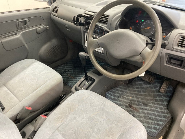MITSUBISHI MINICA 2009