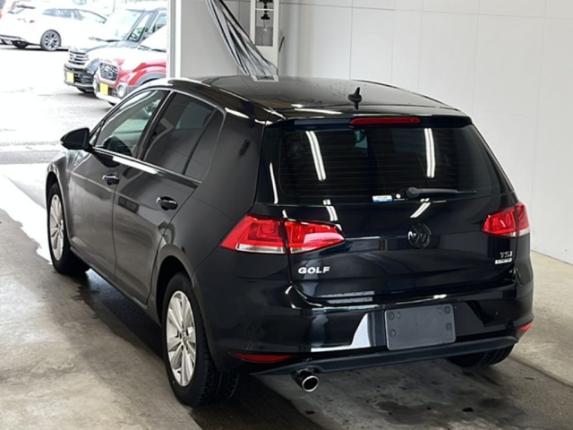 VOLKSWAGEN GOLF 2016