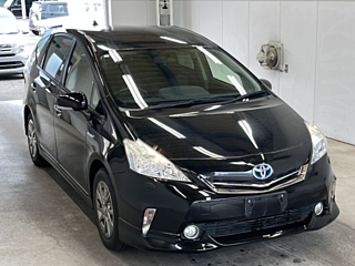 TOYOTA PRIUS ALPHA 2014