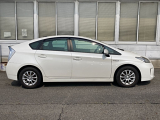 TOYOTA PRIUS 2013