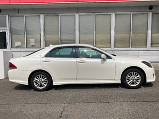 TOYOTA CROWN 2010