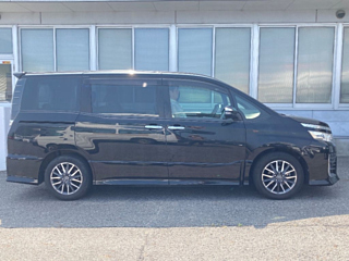 TOYOTA VOXY 2015