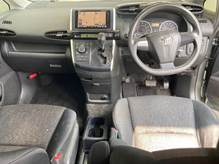 TOYOTA WISH 2009