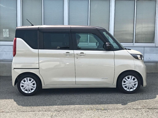 NISSAN ROOX 2022