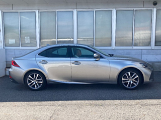 LEXUS IS 2017