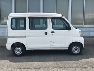 DAIHATSU HIJET VAN 2017