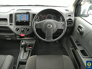 NISSAN AD 2019