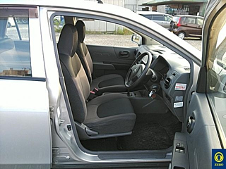 NISSAN AD 2011