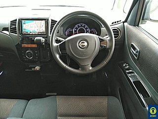 NISSAN ROOX 2010
