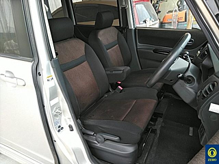 NISSAN ROOX 2010