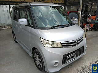 NISSAN ROOX 2010