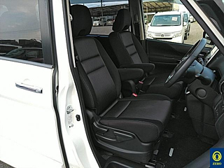 NISSAN SERENA 2017